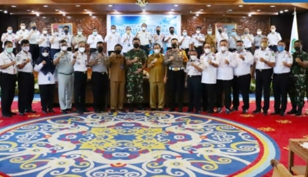 FOTO : Wagub Hadi Mulyadi (tengah) saat buka Rakor angkutan lebaran bersama Forkompinda terkait.