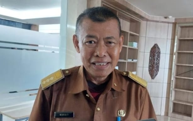 FOTO : Camat Loa Janan Muhaji