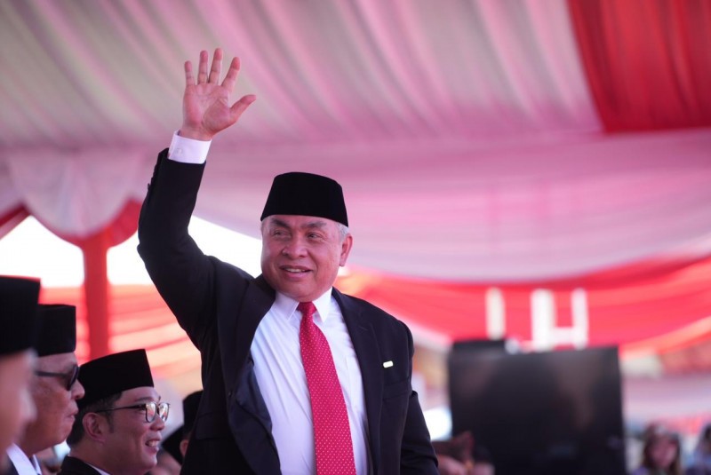 FOTO : Gubernur Kaltim, H Isran Noor.