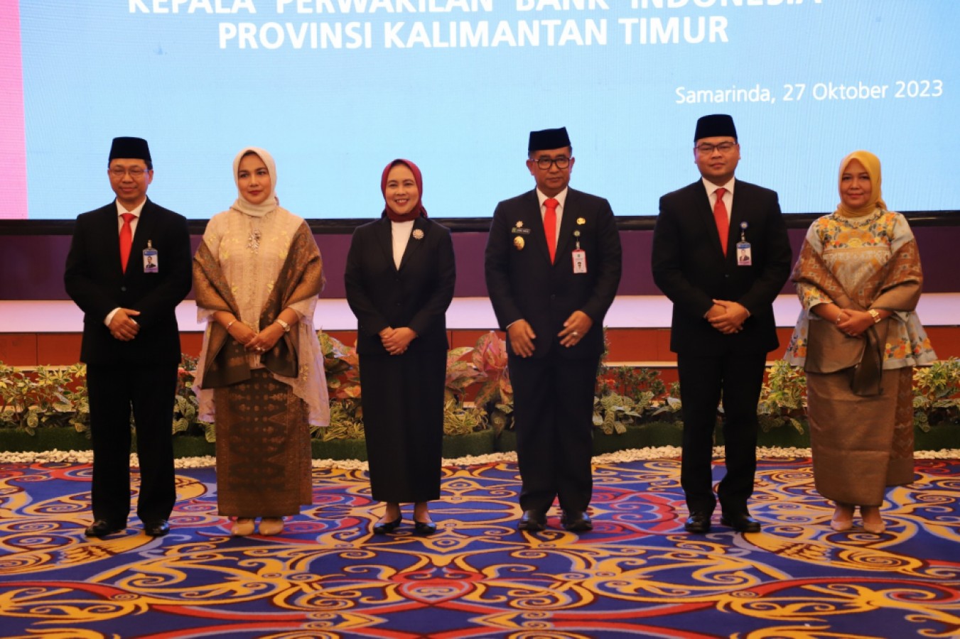 SELAMAT BERTUGAS: Budi Widihartanto (kiri), diharapkan bisa menjalankan tugas dengan baik sebagai kepala Perwakilan BI Kaltim dalam bermintra dengan pemerintah daerah.