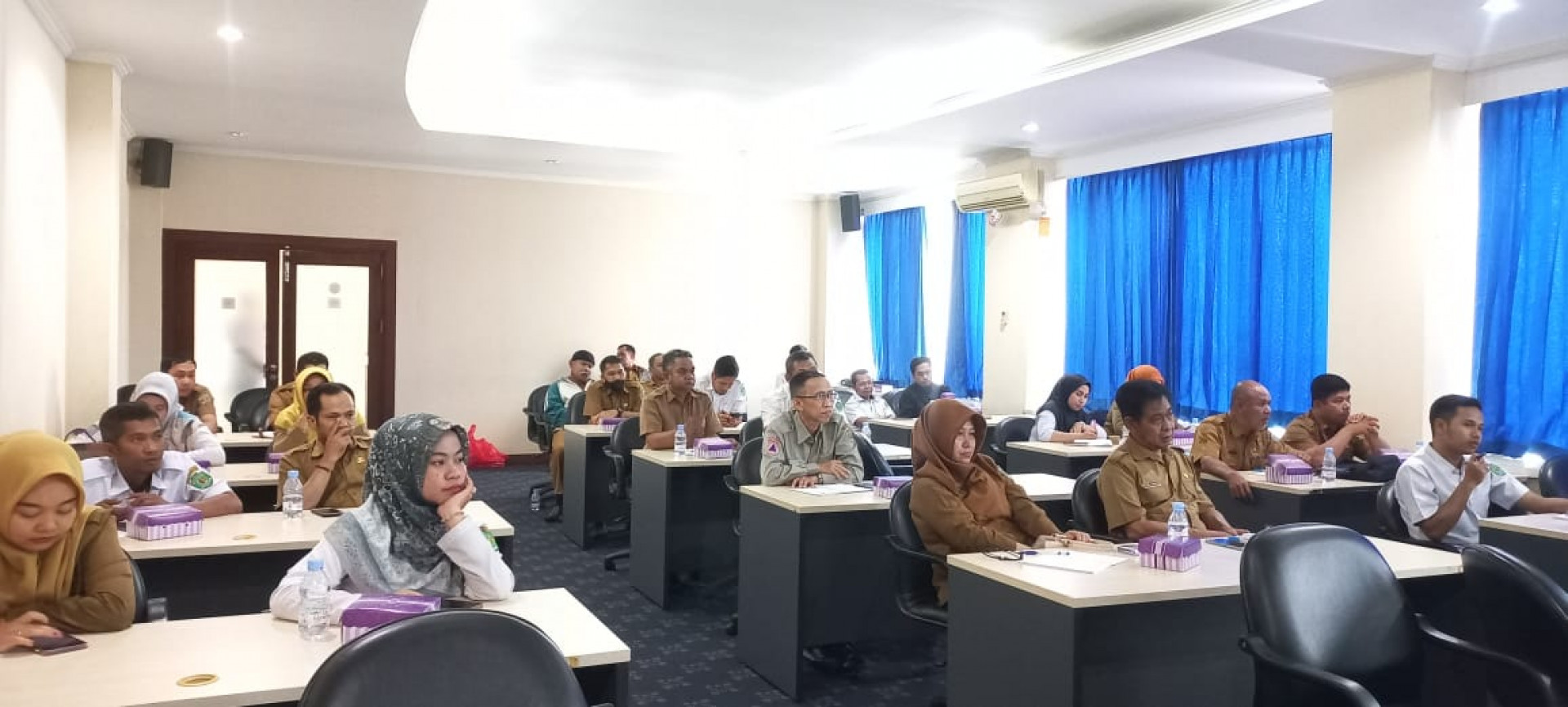 PENYERAGAMAN: Rapat koordinasi pengawasan sistem kearsipan internal garapan DPK Kaltim menghadirkan puluhan orang dari belasan OPD di lingkup Pemprov Kaltim.