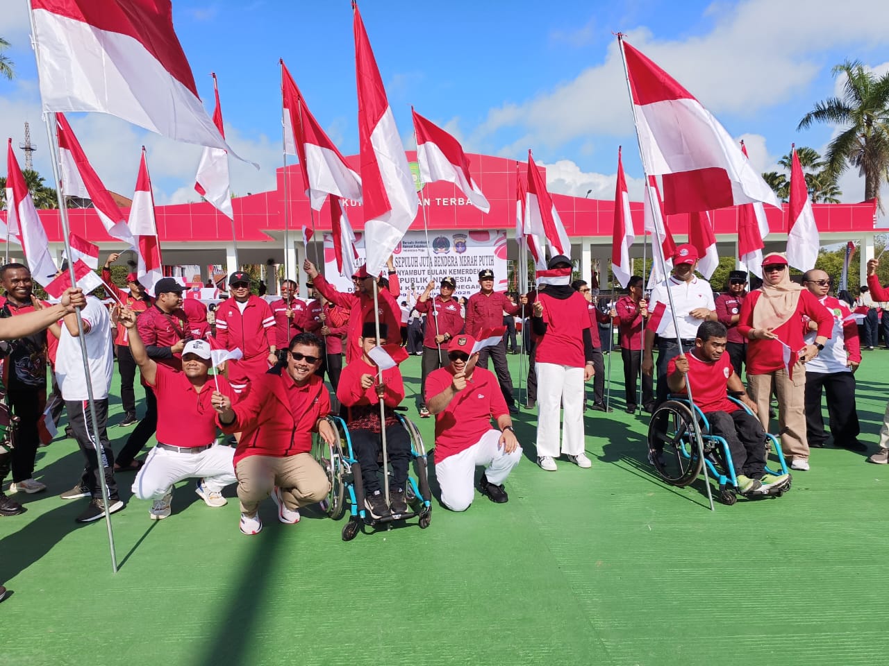 kegiatan sepuluh juta bendera merah putih