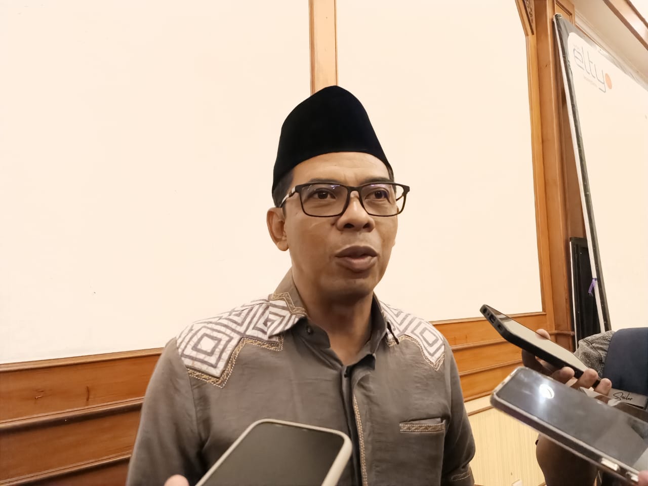 Hery Rusnadi  Camat Loa Janan