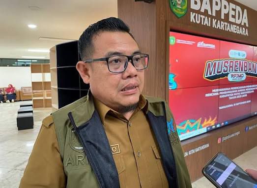 Kepala DPMD Kukar Arianto. (garispena)