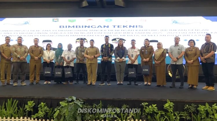 Pemkab Mahulu saat melaksanakan Bimtek aparatur Kampung
